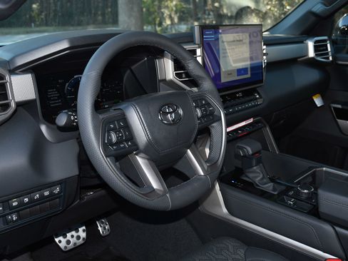 New 2025 Toyota Tundra Limited image 4