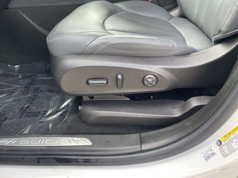 Certified 2019 Buick Envision Essence image 16