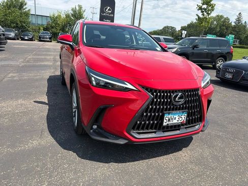 Used 2025 Lexus NX 350h AWD w/ Premium Package image 9