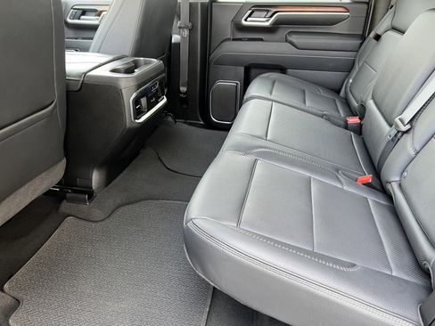 Used 2025 GMC Sierra 2500 Denali w/ Denali Reserve Package AWD/4WD image 17