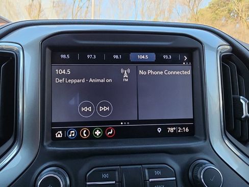 Certified 2019 Chevrolet Silverado 1500 RST image 17