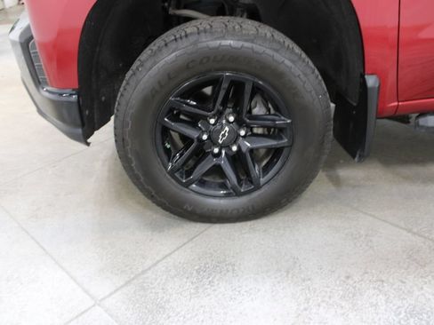 Used 2021 Chevrolet Silverado 1500 Custom Trail Boss AWD/4WD image 35