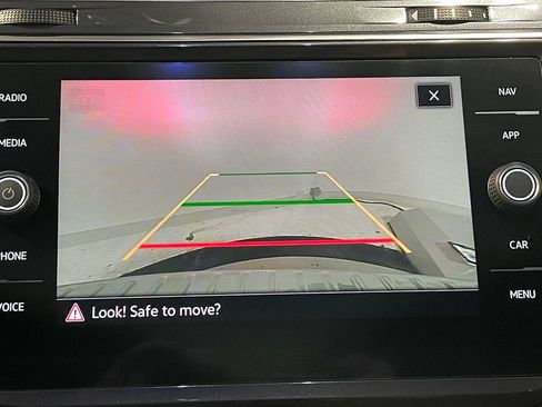 Used 2022 Volkswagen Tiguan SEL R-Line image 4