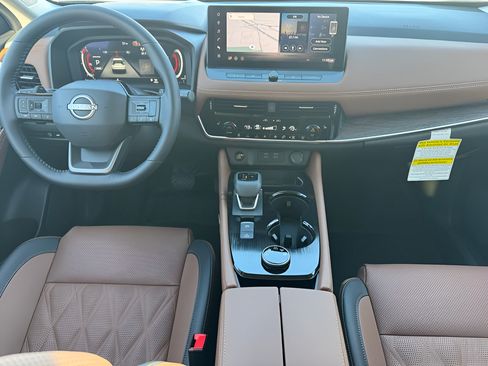 Certified 2026 Nissan Rogue Platinum w/ Platinum Premium Package AWD/4WD image 9