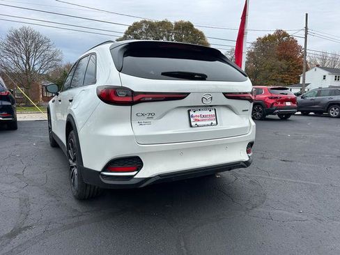 Certified 2025 MAZDA CX-70 Plug-In Hybrid w/ Premium Pkg image 5