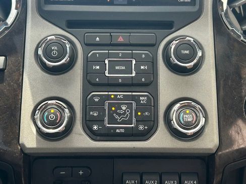 Used 2016 Ford F250 Platinum w/ FX4 Off-Road Package AWD/4WD image 18