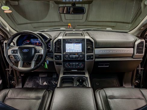 Used 2019 Ford F250 Lariat image 18