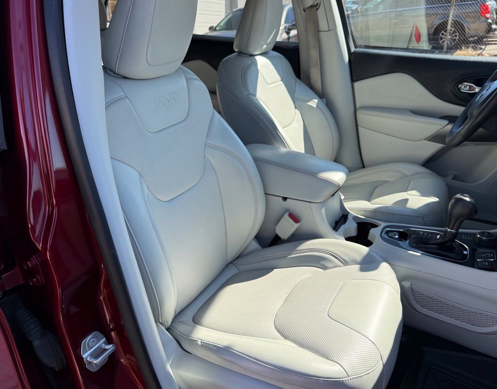 Used 2019 Jeep Cherokee Limited AWD/4WD image 26