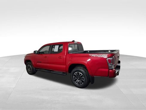 Used 2021 Toyota Tacoma TRD Sport w/ Technology Package AWD/4WD image 10