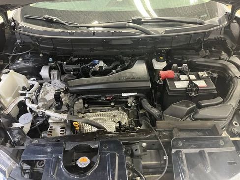 Used 2020 Nissan Rogue SL w/ Premium Package image 28