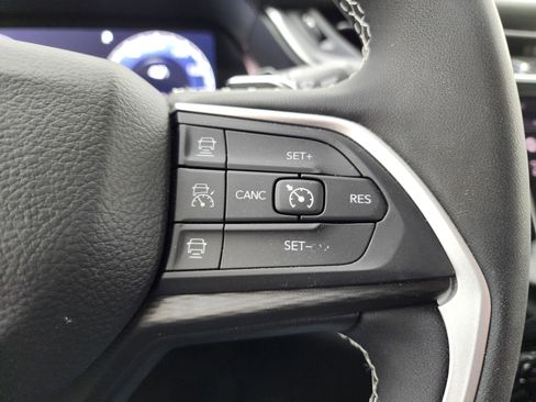 Used 2023 Jeep Grand Cherokee L Laredo w/ Trailer Tow Group (B) image 18