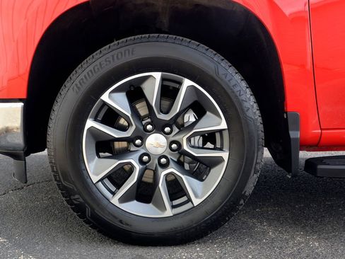 Used 2023 Chevrolet Silverado 1500 LT image 10