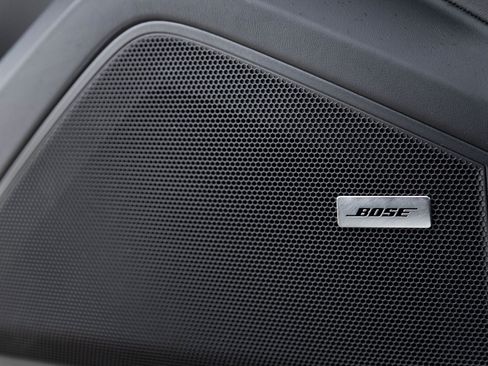 Certified 2025 Porsche Cayenne E-Hybrid Coupe image 21