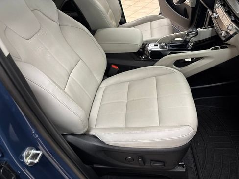 Used 2023 Kia Telluride SX AWD/4WD image 42