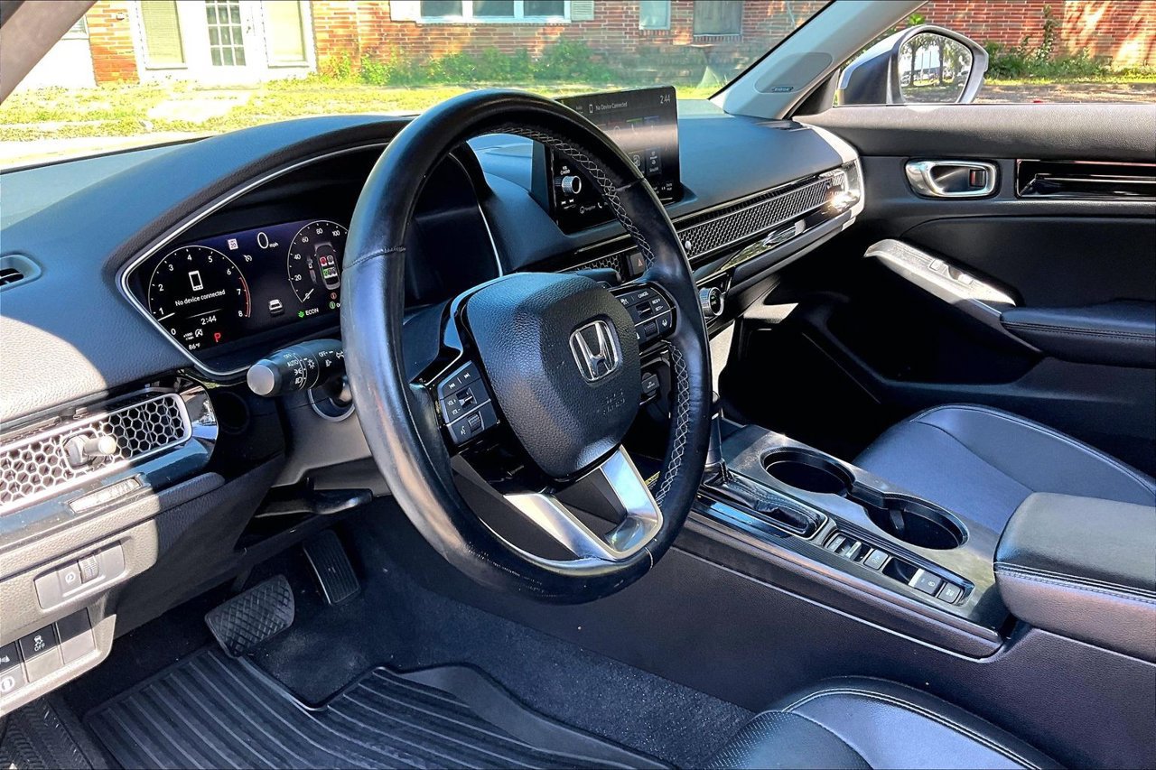 Used 2022 Honda Civic Touring image 14