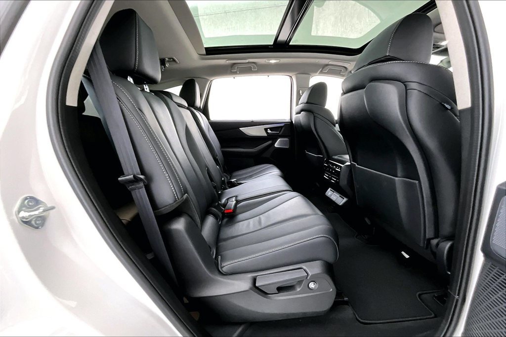 Used 2026 Acura MDX w/ Technology Package FWD image 33