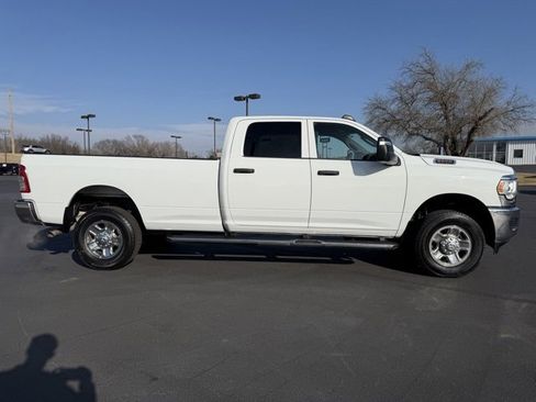 Used 2024 RAM 2500 Tradesman w/ Chrome Appearance Group image 8