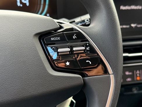 New 2026 Kia Niro LX image 22