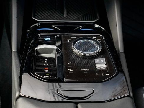 Used 2025 BMW i5 xDrive40 w/ M Sport Package image 14