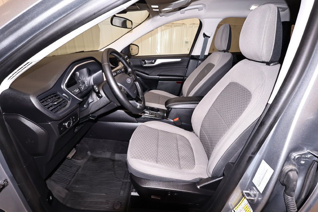 Certified 2022 Ford Escape SE w/ Convenience Package FWD image 12