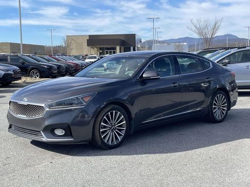 Used 2018 Kia Cadenza Premium image 24
