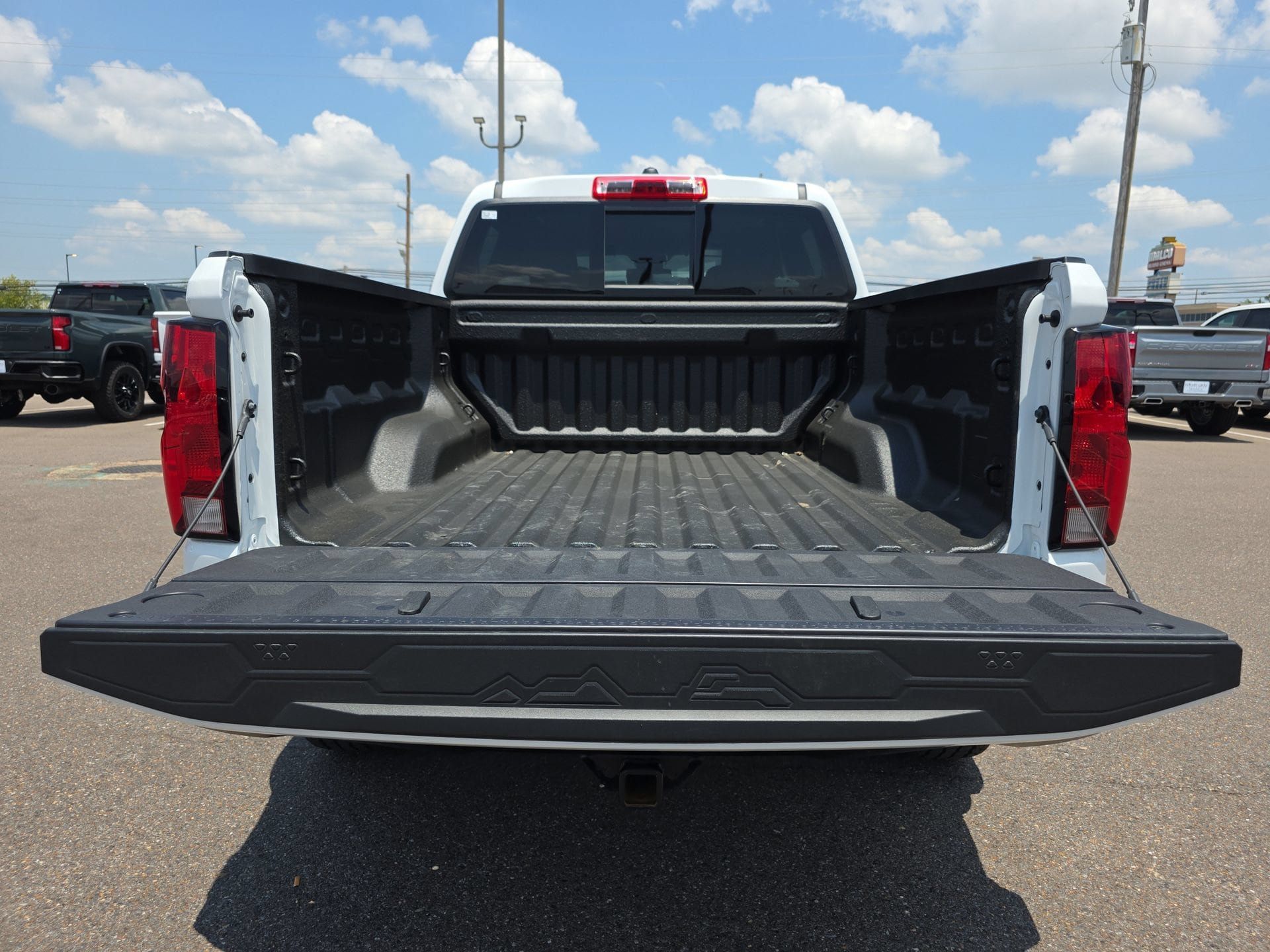 Used 2026 Chevrolet Colorado Trail Boss AWD/4WD image 13