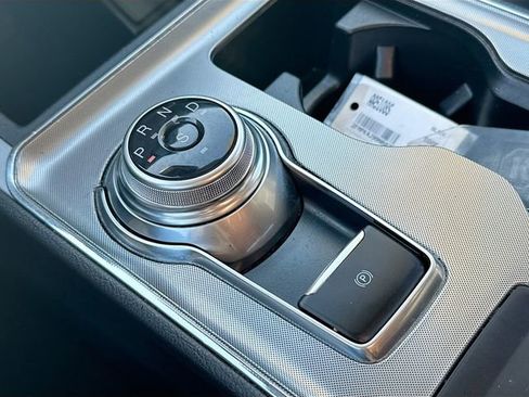 Used 2022 Ford Edge SEL w/ Convenience Package image 18