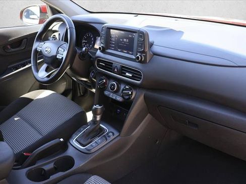 Used 2019 Hyundai Kona SEL w/ SEL Tech Package 02 AWD/4WD image 28
