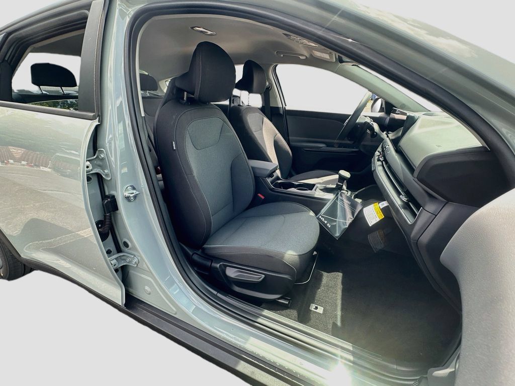 New 2026 Kia K4 FWD image 25