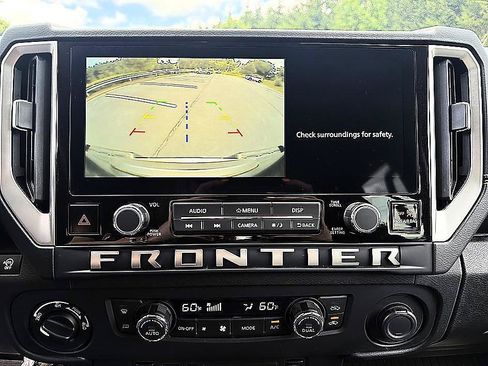 Certified 2025 Nissan Frontier SV w/ SV Convenience Package AWD/4WD image 15