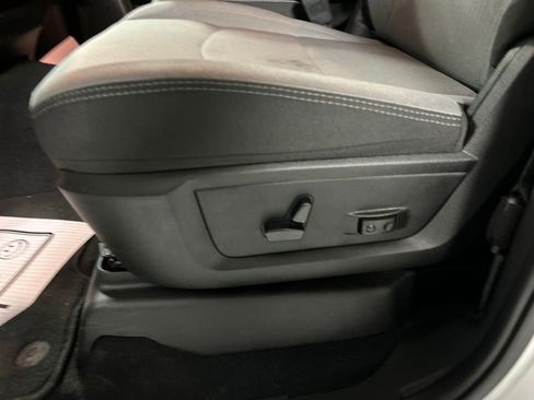 Used 2024 RAM 2500 Big Horn w/ Safety Group image 13