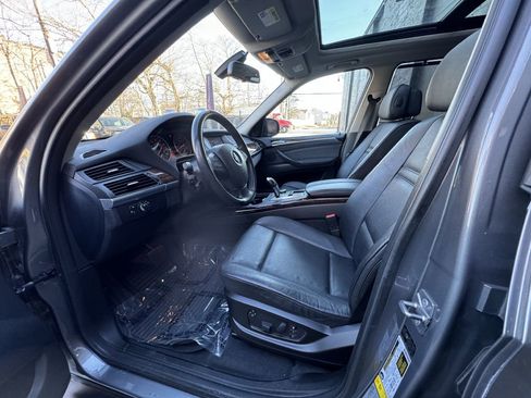 Used 2010 BMW X5 xDrive30i image 11