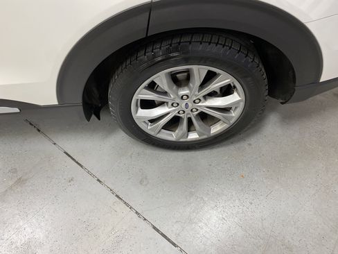 Used 2020 Ford Explorer Limited image 12