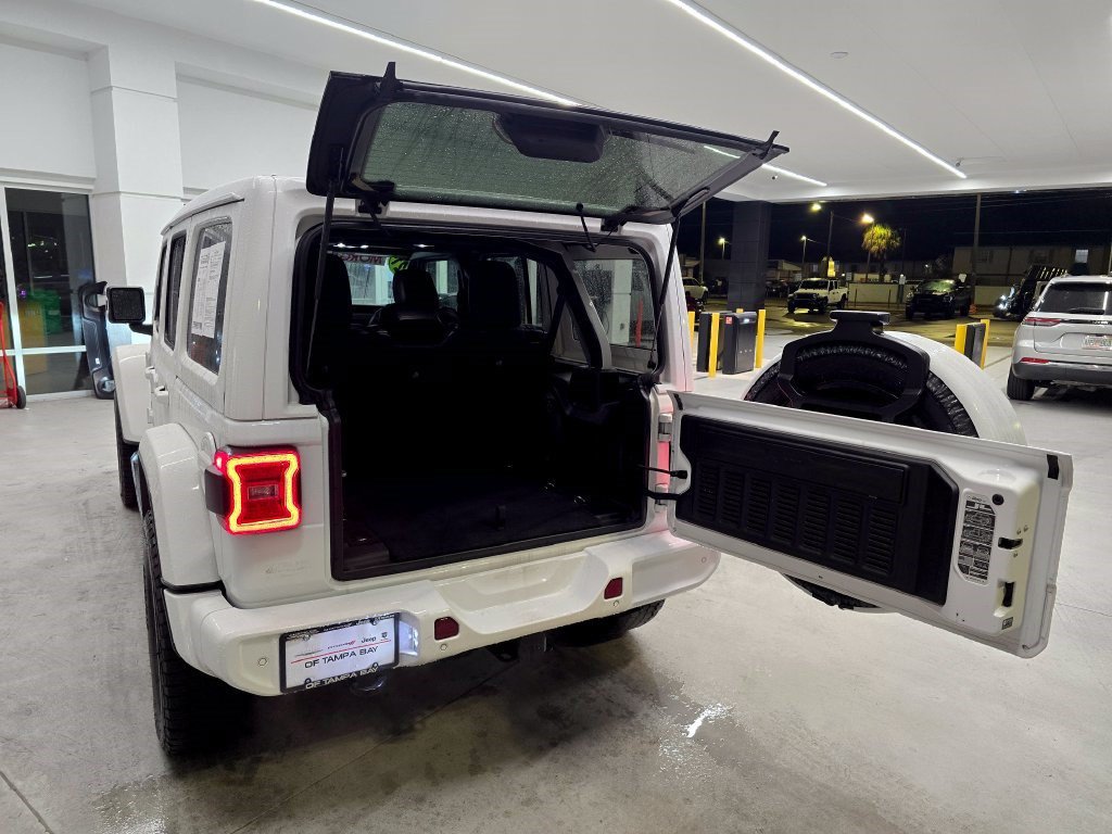 Used 2021 Jeep Wrangler Unlimited Sahara AWD/4WD image 43