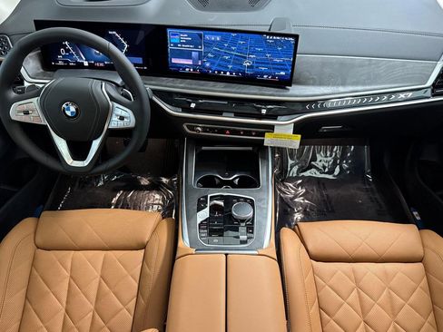 Used 2026 BMW X7 xDrive40i image 15