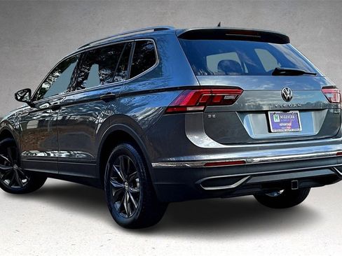 Used 2022 Volkswagen Tiguan SE image 4