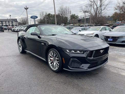 Used 2024 Ford Mustang GT Premium image 8