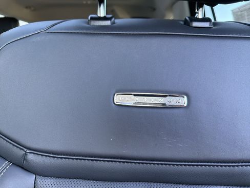 Certified 2025 Ford Expedition Platinum image 27