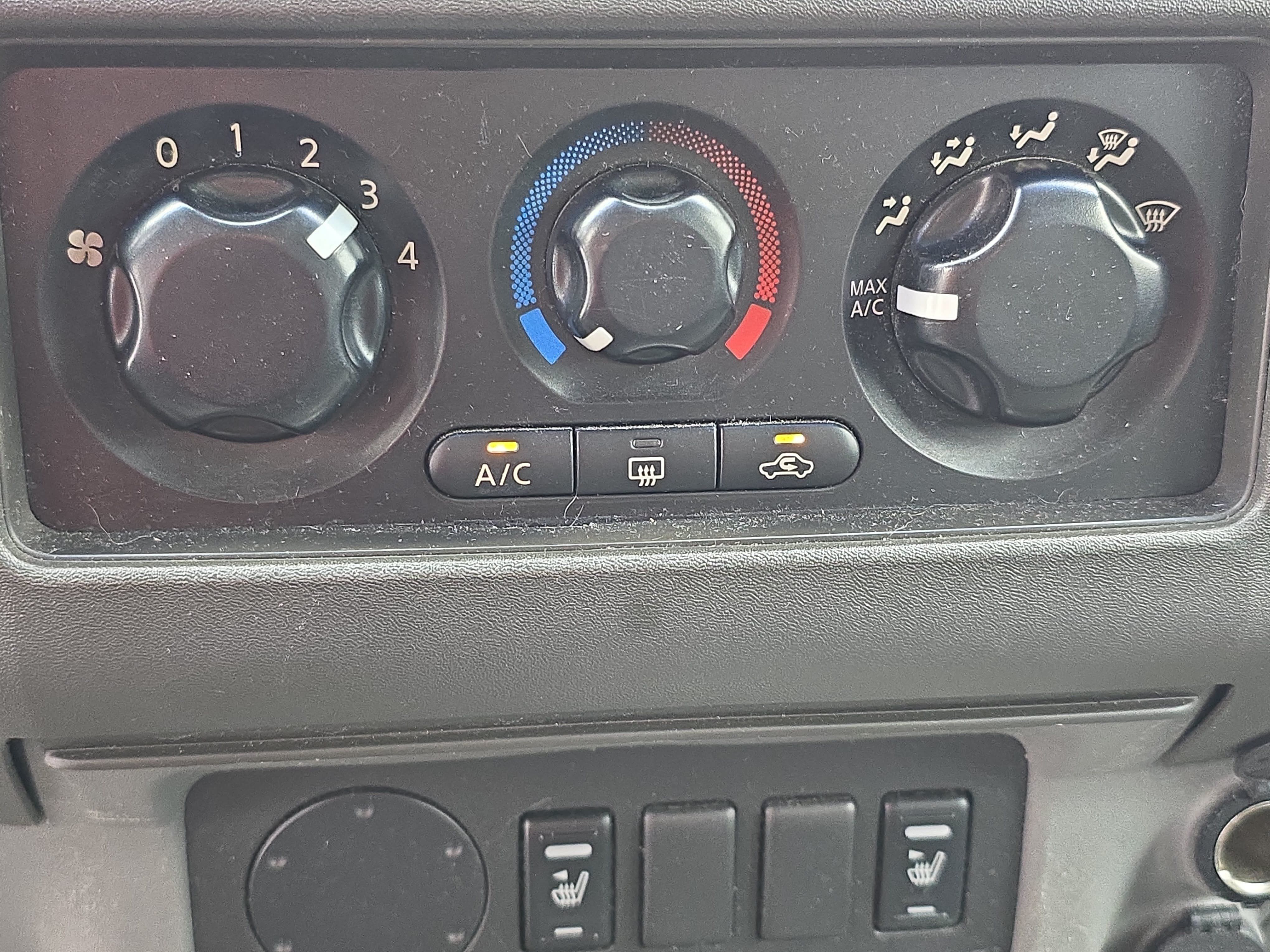 Used 2005 Nissan Frontier LE w/ (X01) Leather Pkg RWD image 20