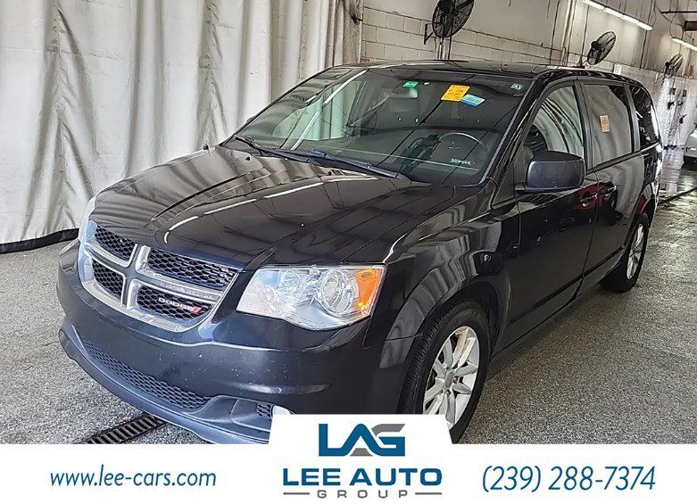 Used 2020 Dodge Grand Caravan SE FWD image 4