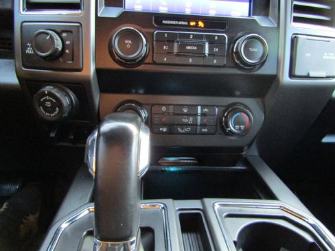 Used 2020 Ford F150 XLT w/ Equipment Group 302A Luxury image 28