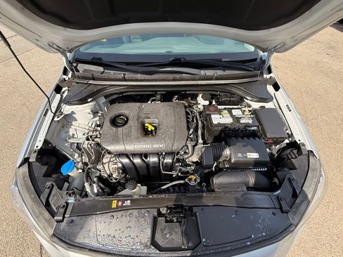 Used 2018 Hyundai Elantra Value Edition FWD image 12