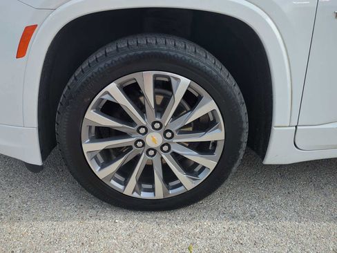 Used 2023 Chevrolet Traverse Premier w/ LPO, Floor Liner Package image 34