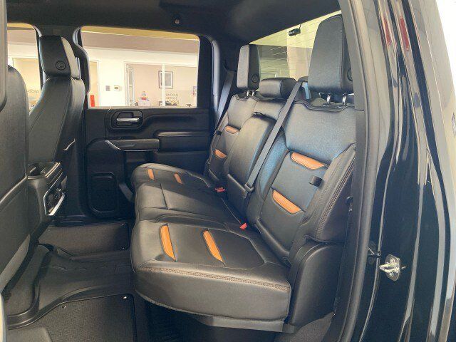 Used 2022 GMC Sierra 2500 AT4 w/ Gooseneck/5TH Wheel Package AWD/4WD image 9