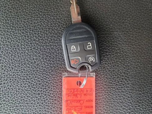 Used 2014 Ford F350 Lariat w/ Lariat Interior Package image 28