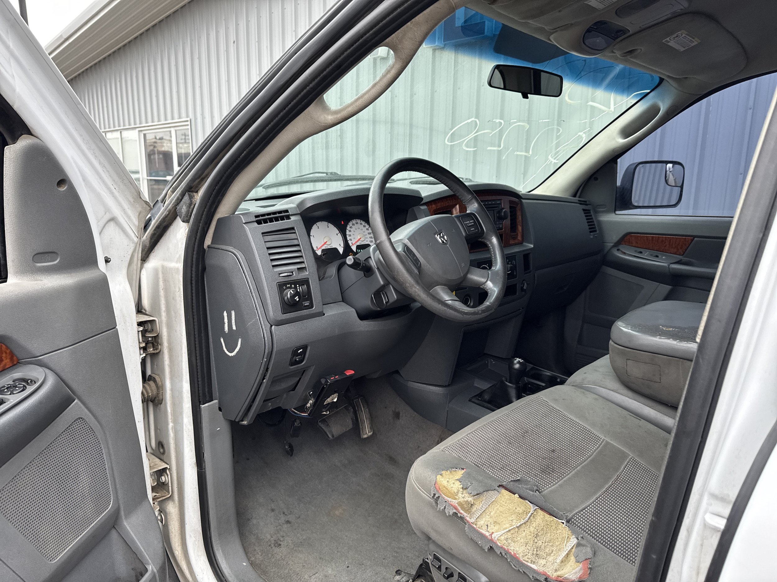 Used 2006 Dodge Ram 2500 Truck SLT w/ Quad Cab Big Horn Value Group AWD/4WD image 2