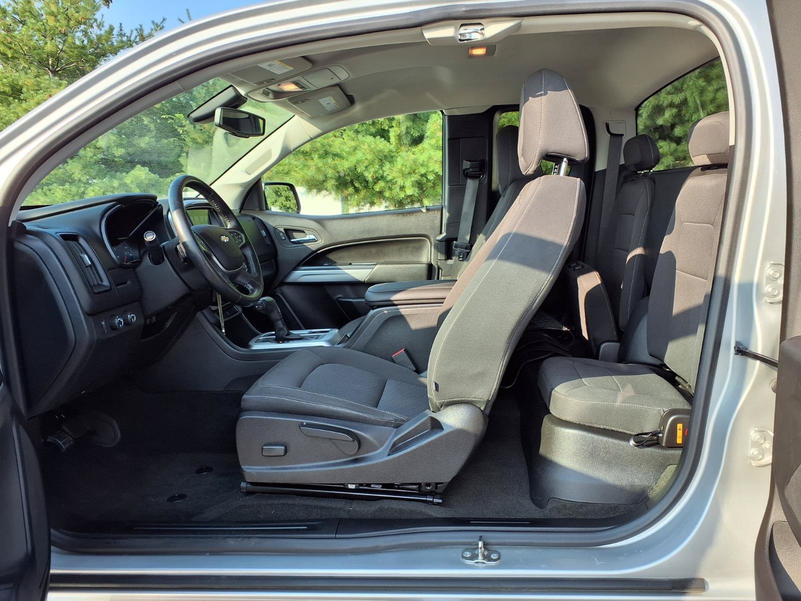 Used 2017 Chevrolet Colorado LT AWD/4WD image 20