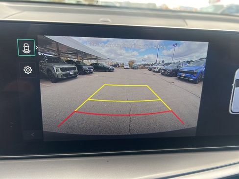 Certified 2025 Kia Sorento S w/ Panoramic Sunroof Package image 53