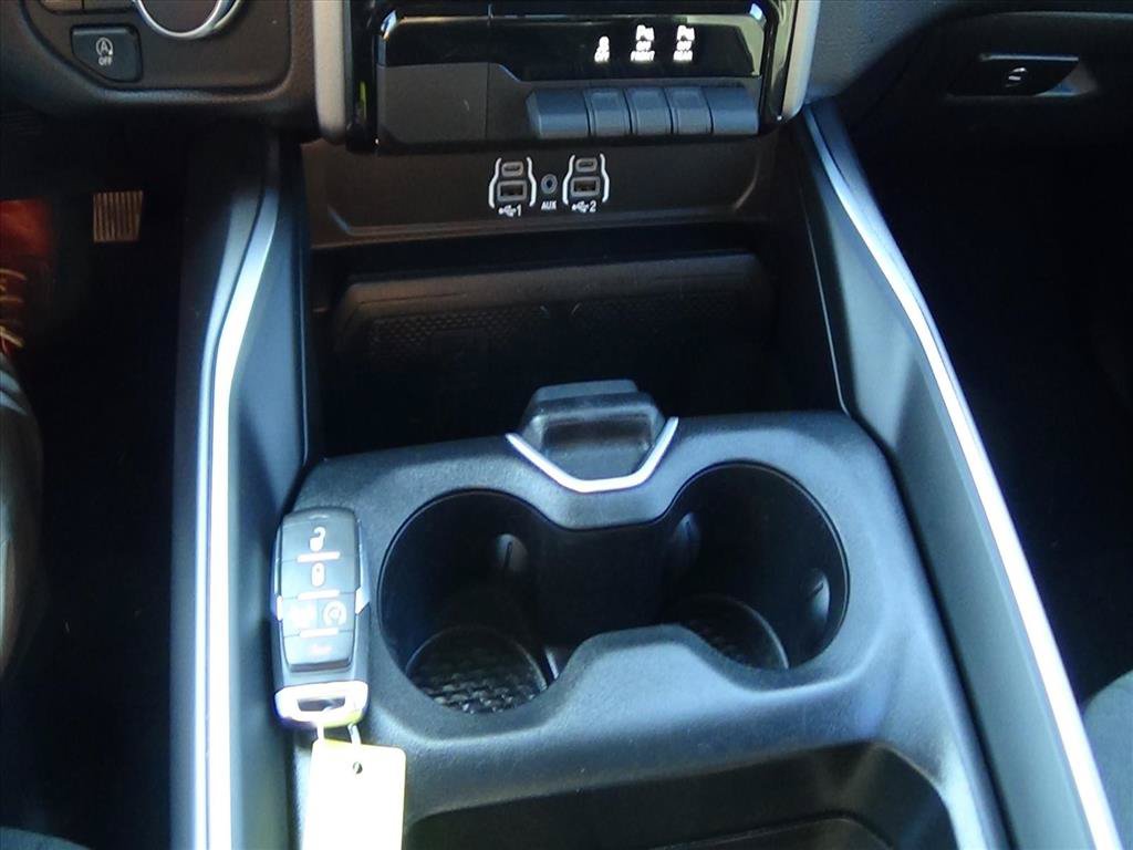 Used 2025 RAM 1500 Big Horn AWD/4WD image 30