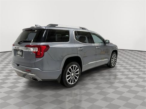Used 2021 GMC Acadia Denali w/ Denali Technology Package image 11